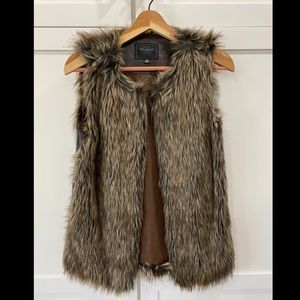 Miss London brown faux fur vest size M